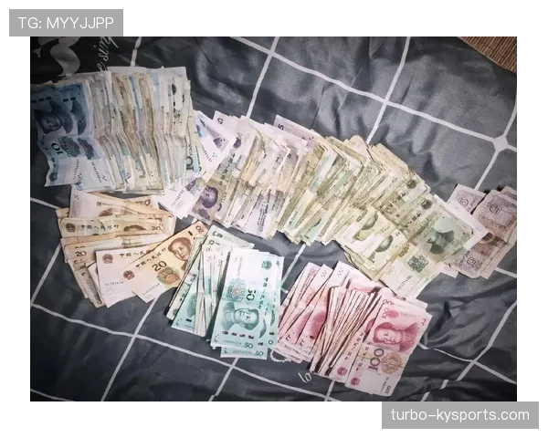 高磊随手一晒家居照，我这辈子攒的都像口袋零钱